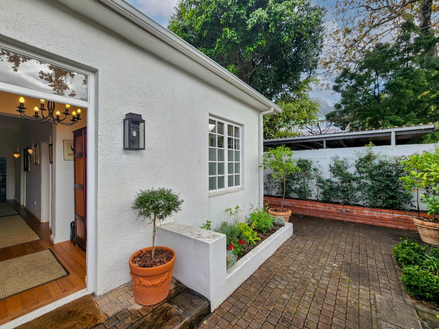 2 Bedroom Property for Sale in Newlands Western Cape